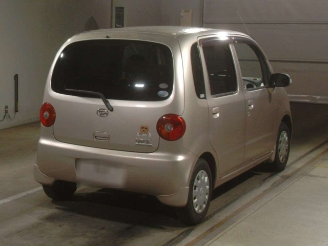 DAIHATSU MOVE LATTE
