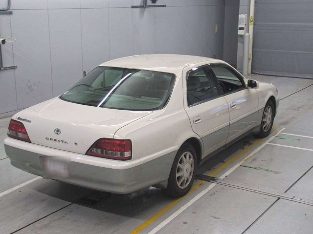 TOYOTA CRESTA