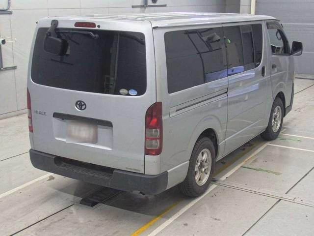 TOYOTA HIACE VAN