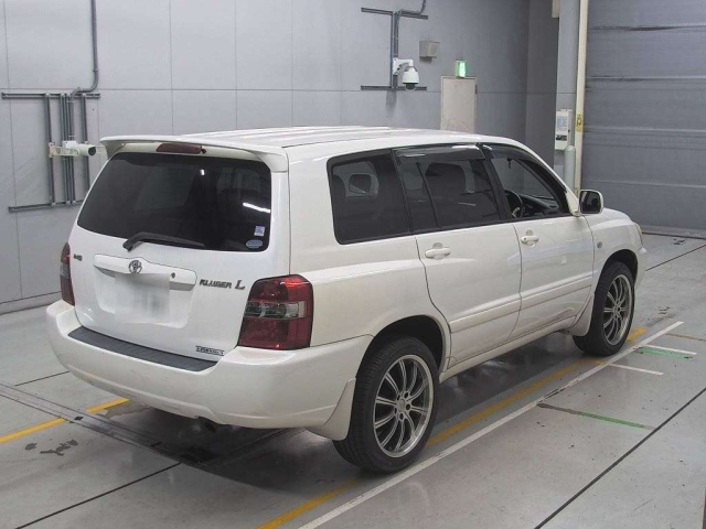 TOYOTA KLUGER