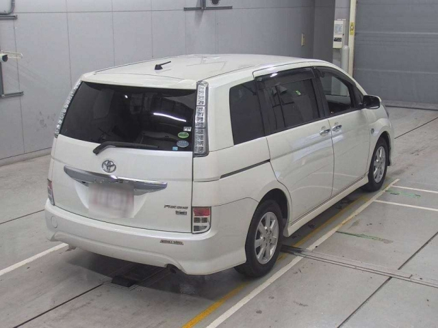 TOYOTA ISIS
