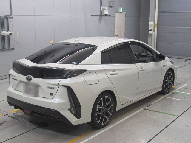 TOYOTA PRIUS PHV