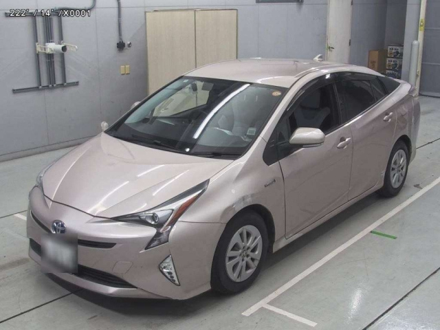TOYOTA PRIUS