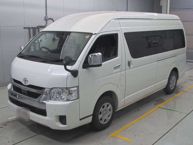 TOYOTA HIACE
