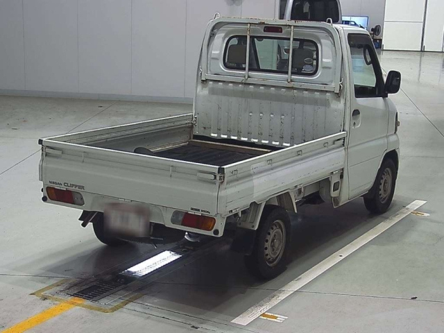 NISSAN CLIPPER TRUCK