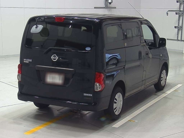 NISSAN NV200