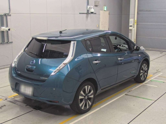 NISSAN LEAF