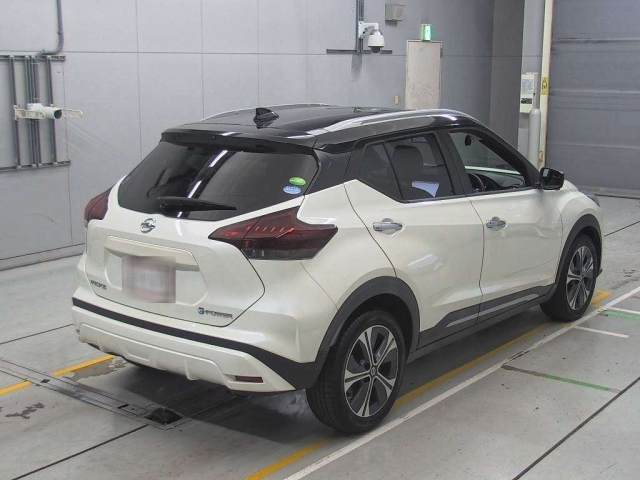 NISSAN KIX