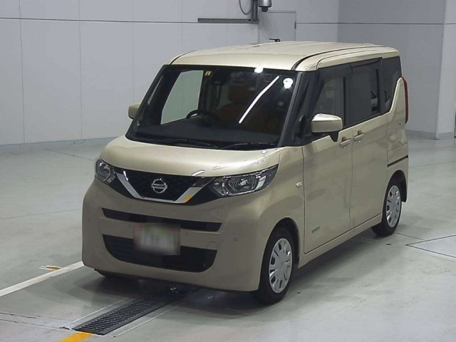 NISSAN ROOX
