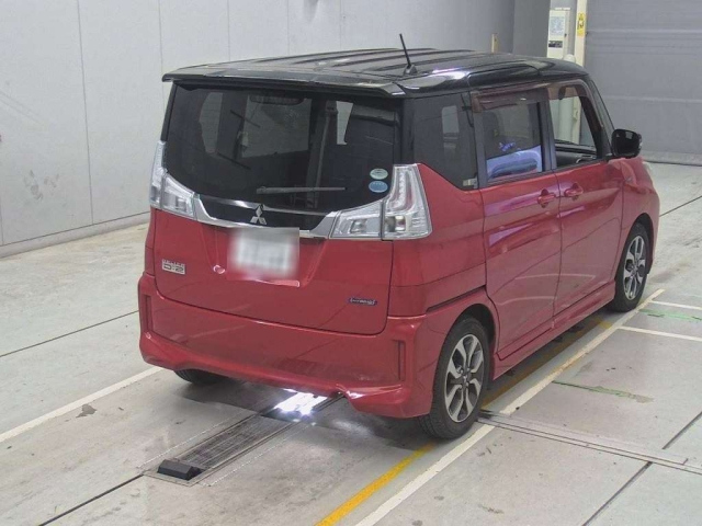 MITSUBISHI DELICA D2