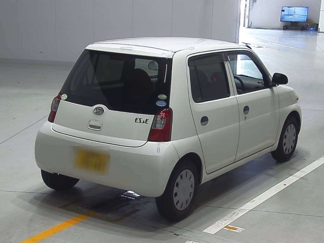 DAIHATSU ESSE