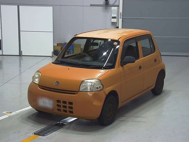 DAIHATSU ESSE