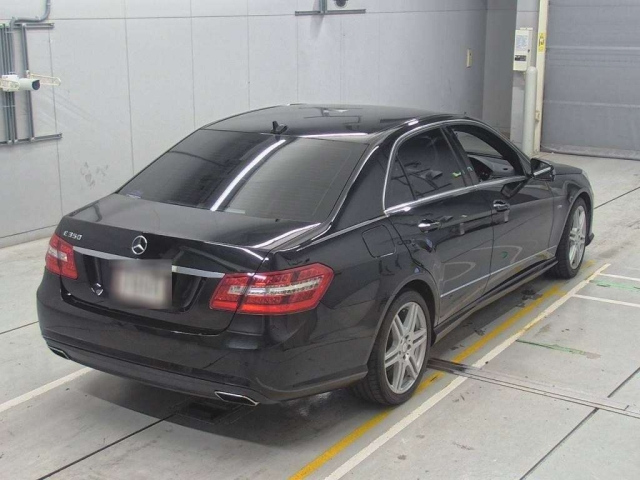 MERCEDES BENZ E CLASS