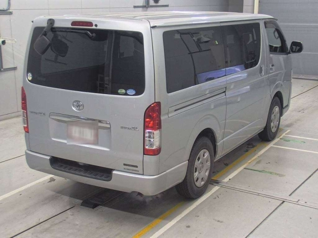 TOYOTA REGIUS ACE VAN