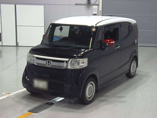 HONDA N BOX SLASH