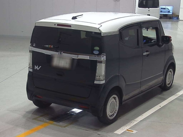 HONDA N BOX SLASH