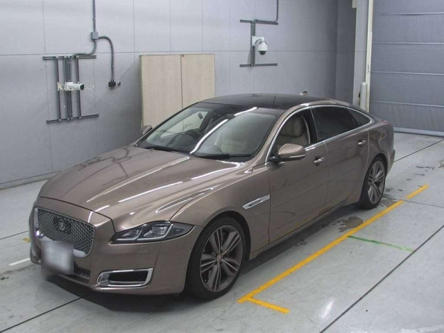 JAGUAR XJ SERIES