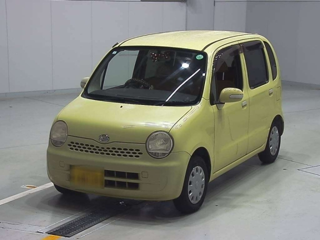 DAIHATSU MOVE LATTE