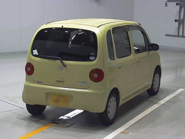 DAIHATSU MOVE LATTE