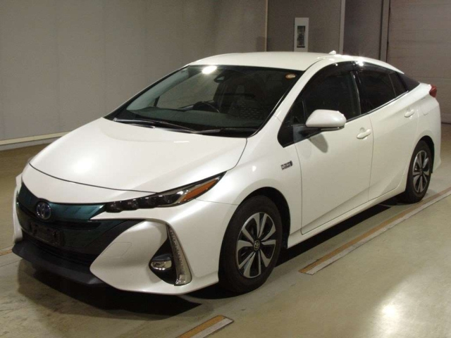 TOYOTA PRIUS PHV