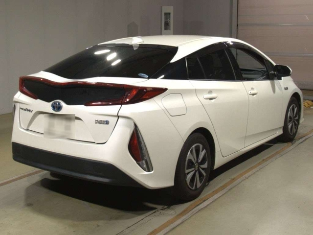 TOYOTA PRIUS PHV
