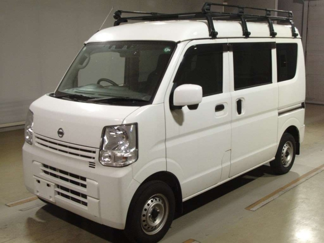 NISSAN CLIPPER VAN