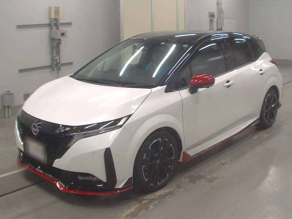 NISSAN AURA