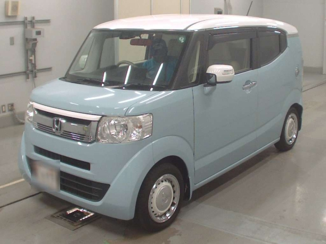 HONDA N BOX SLASH