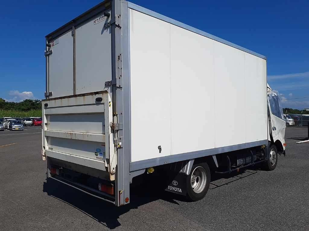 TOYOTA DYNA