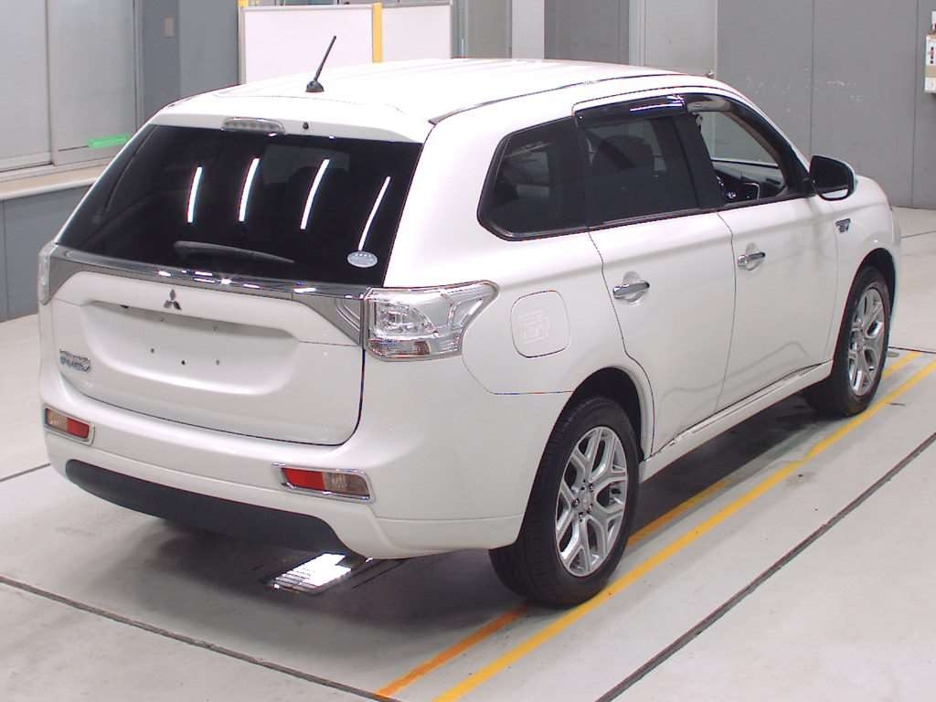 MITSUBISHI OUTLANDER PHEV