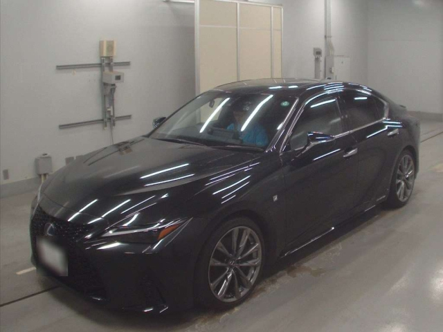 LEXUS IS