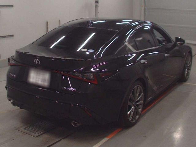 LEXUS IS