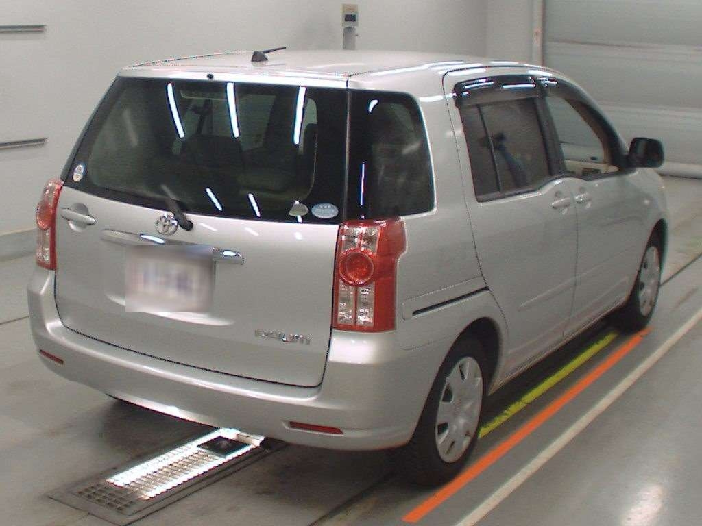 TOYOTA RAUM
