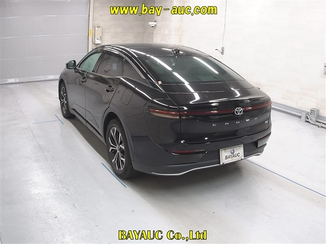 TOYOTA CROWN CROSSOVER