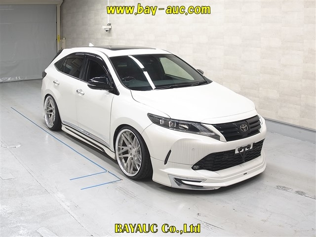 TOYOTA HARRIER