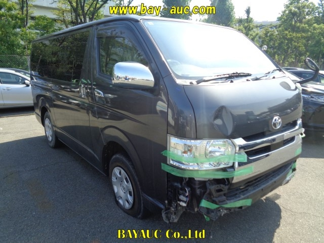 TOYOTA HIACE VAN