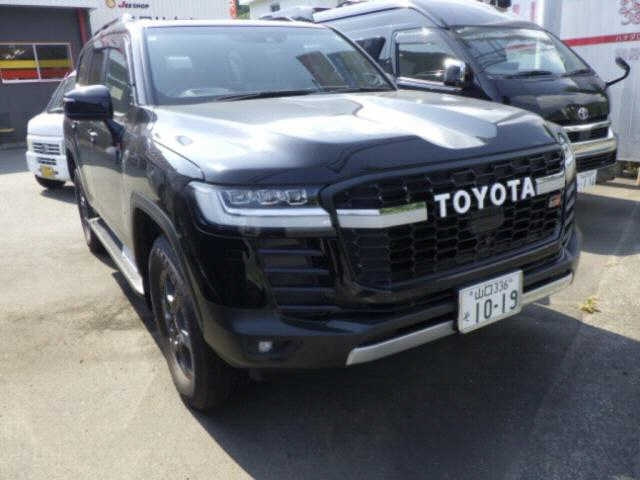 TOYOTA LAND CRUISER