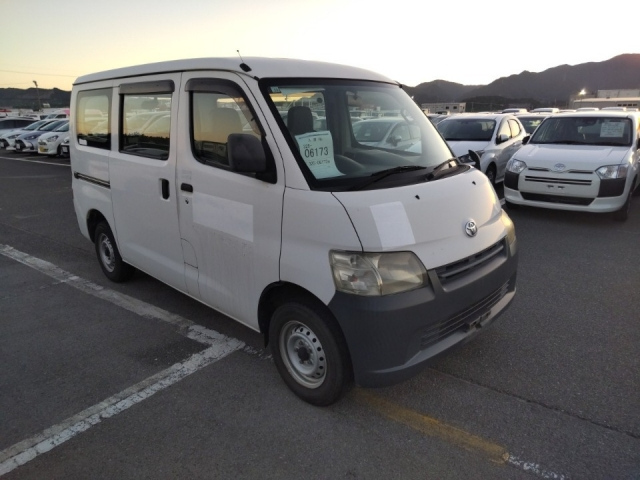 TOYOTA LITE ACE VAN