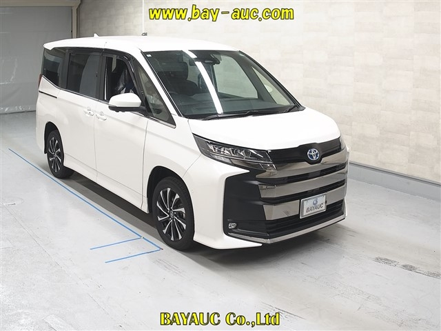TOYOTA NOAH
