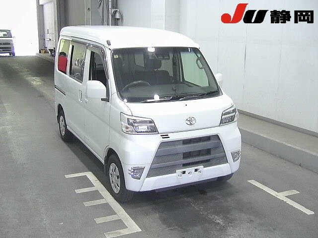 TOYOTA PIXIS VAN