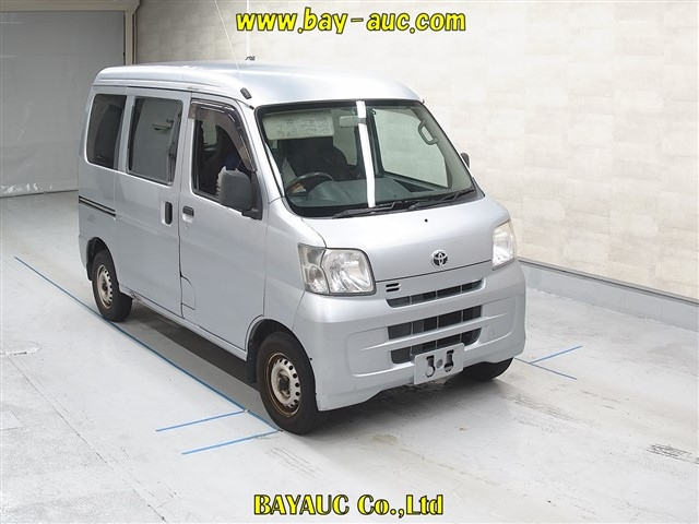 TOYOTA PIXIS VAN