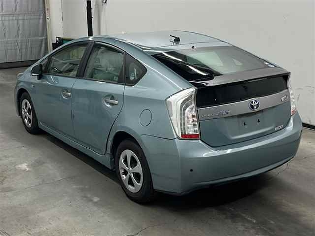 TOYOTA PRIUS PHV