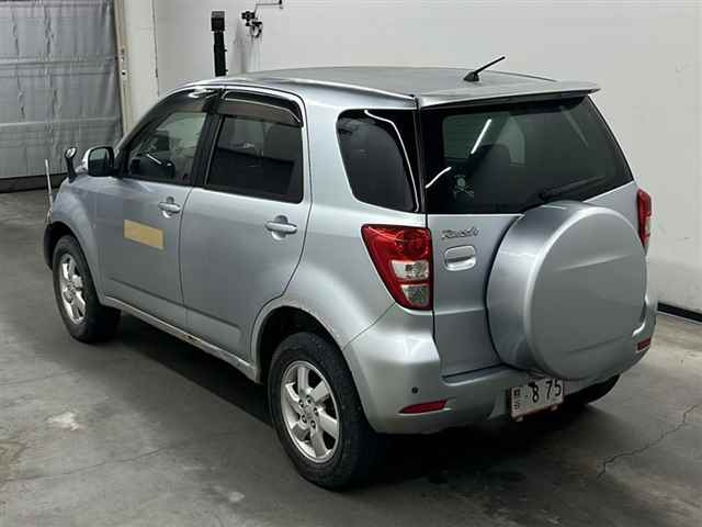 TOYOTA RUSH