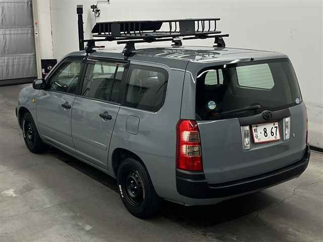 TOYOTA SUCCEED