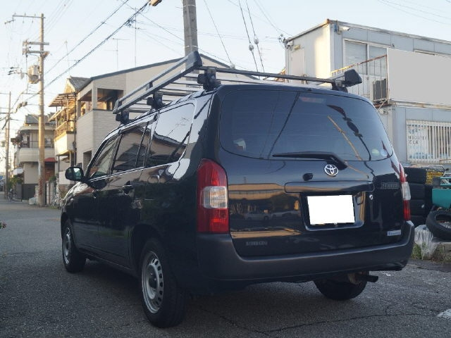 TOYOTA SUCCEED