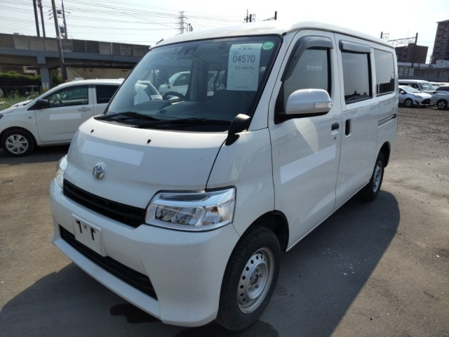 TOYOTA TOWN ACE VAN