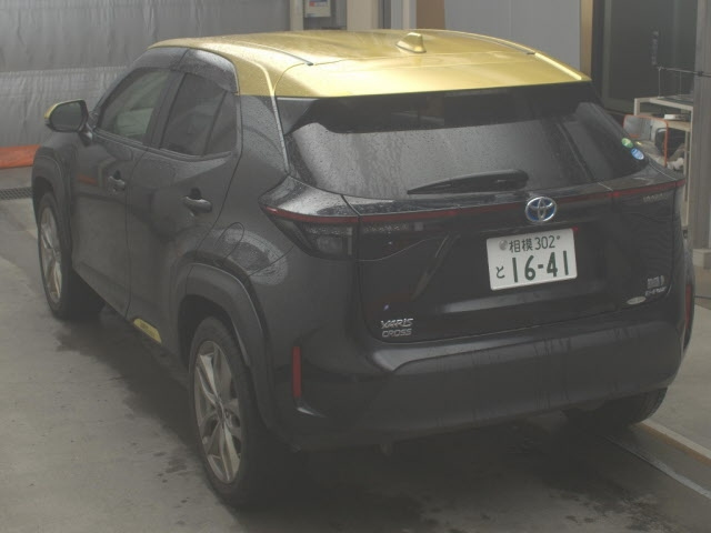 TOYOTA YARIS CROSS