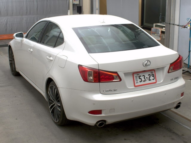 LEXUS IS