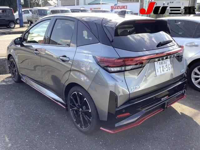 NISSAN AURA