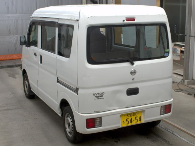 NISSAN CLIPPER VAN